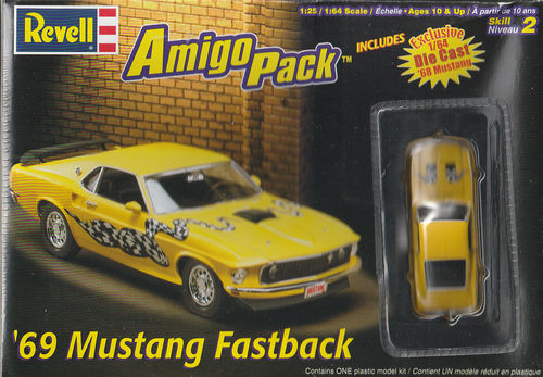 1969 Ford Mustang Fastback Amigo Pach mit 1/64 Diecast Modell