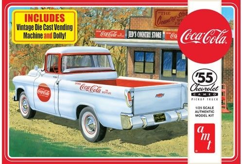 1955 Chevy Cameo Pickup Coka Cola mit Cola Automat und Sackkarre