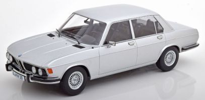 1971 BMW 3.0 S E32 silber 1/18 Special Price !!!